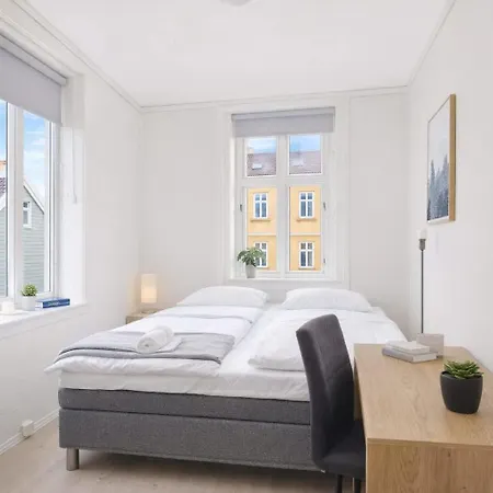 別荘 4 Bedrooms ,king Bed, In The Heart Of ベルゲン