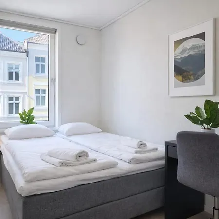別荘 4 Bedrooms ,king Bed, In The Heart Of ベルゲン